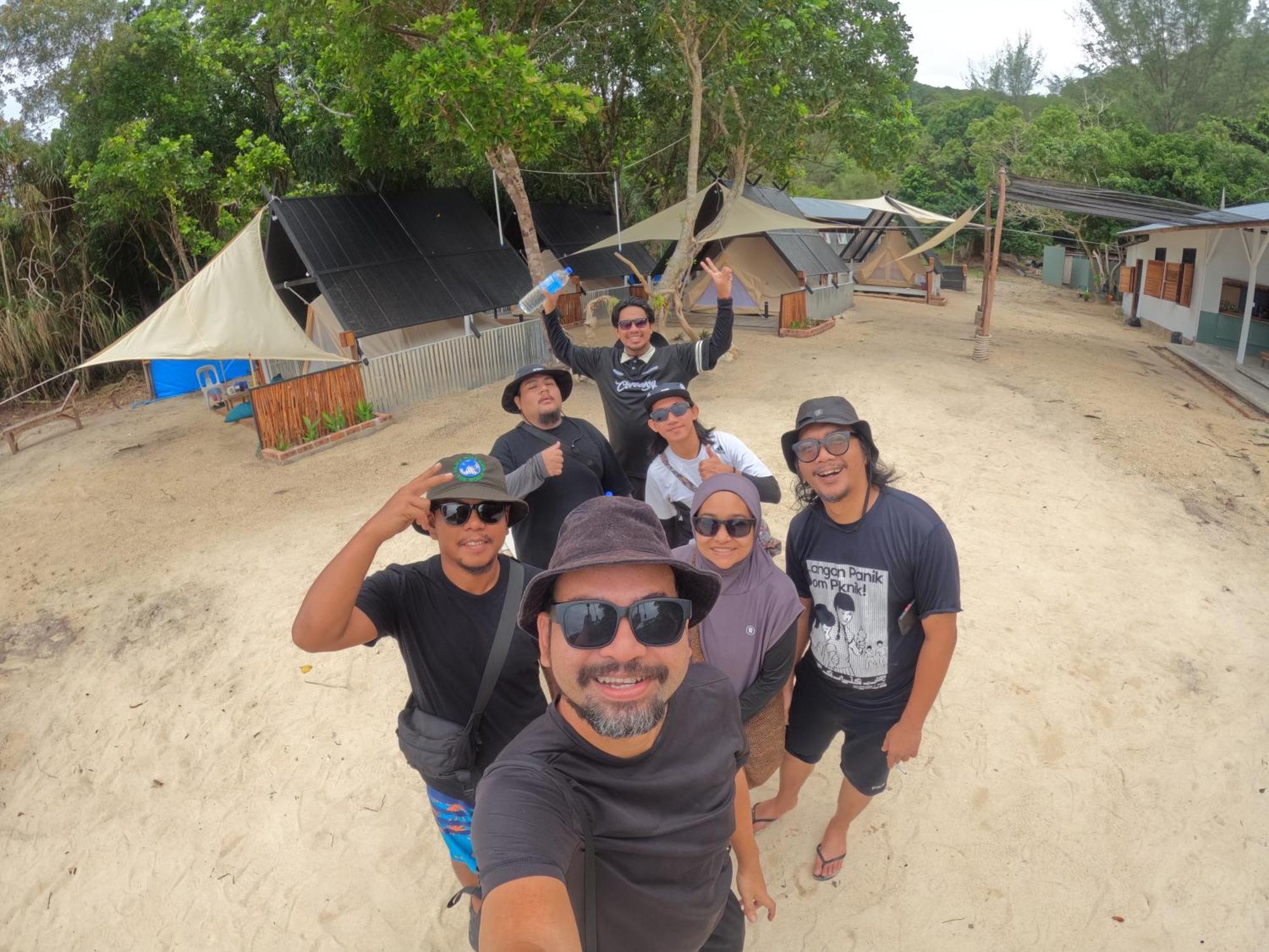 Отель Juita Glamping Perhentian Island Кампунг-Куала-Бесут Экстерьер фото