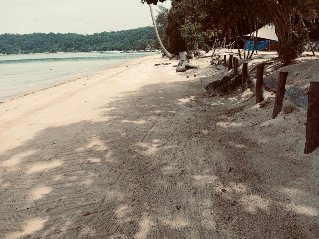 Отель Juita Glamping Perhentian Island Кампунг-Куала-Бесут Экстерьер фото